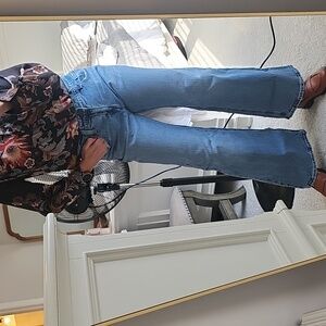 Levis Middy Flare, 28